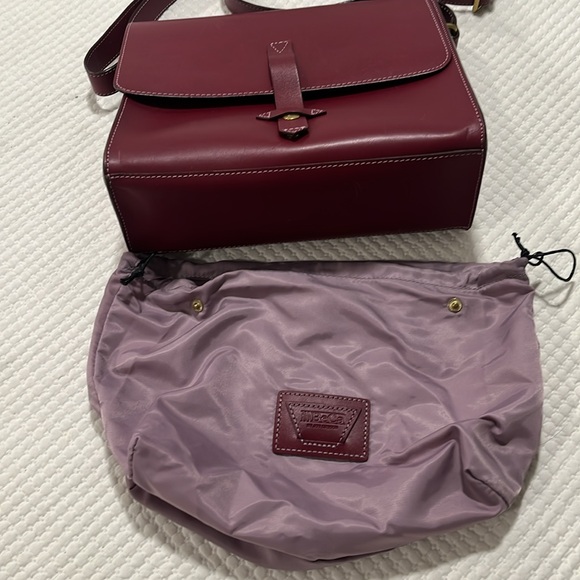 IIIBeCa by Joy Gryson Crossbody/Shoulder Bag Burgundy Leather - Picture 2 of 12